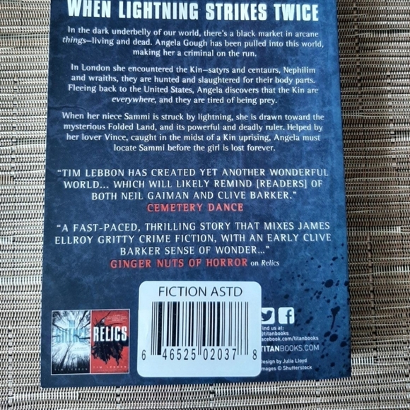 The Folded Land: A Relics Novel by Tim Lebbon Brand New - Picture 11 of 11